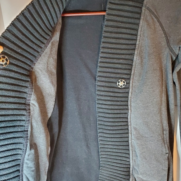 *SOLD* Lululemon Bliss Break Wrap Heathered black - Picture 6 of 10